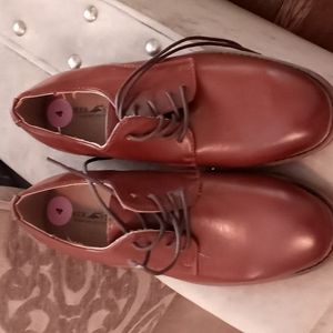 Deer Stag Shoes for boys size 4